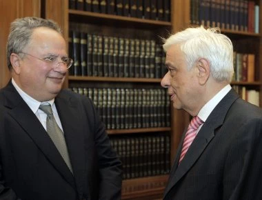 Στον Πρόεδρο της Δημοκρατίας ο Νίκος Κοτζιάς - Ενημερώνει τον Π.Παυλόπουλο για Σκοπιανό